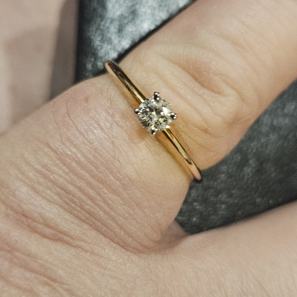 Jewelry - 1/4 CT. DIAMOND IN 10K GOLD
